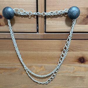 Elegant Silver colored Chain Necklace